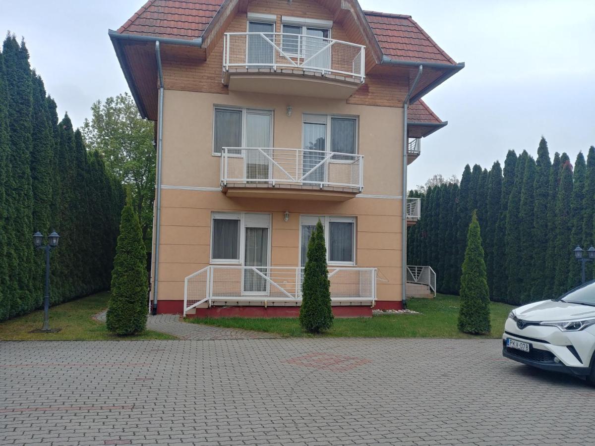 Apartmán Arnyas Balatonlelle Exteriér fotografie